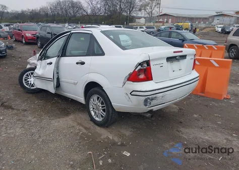 2005 Ford Focus Zx4 z USA, uszkodzony, nr VIN 1FAFP34NX5W223041
